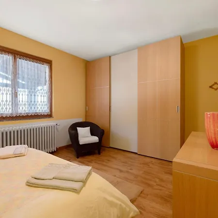 Semesterbostad Casa Giuly