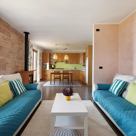 Semesterbostad Casa Giuly *